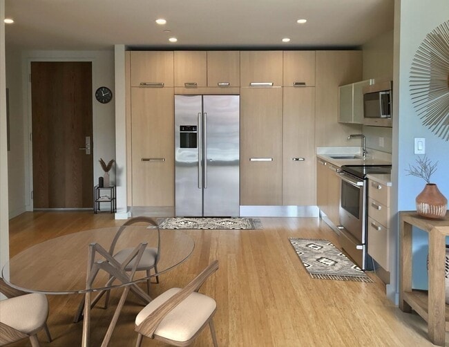 Building Photo - 691 Massachusetts Ave