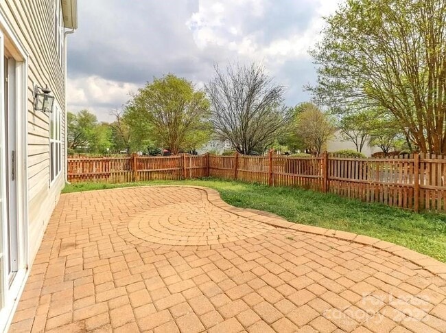 Building Photo - 3609 McDuff Ct