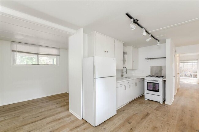 Foto del edificio - 1505 W 12th St