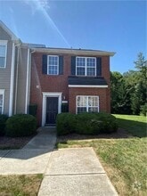 Building Photo - 812 Brittany Way