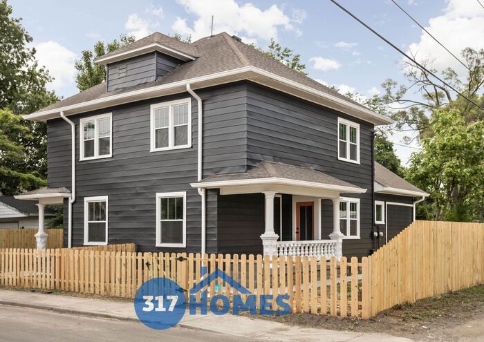 Foto principal - Welcome to this beautifully restored 3 bed...