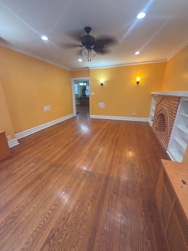 Foto del edificio - 6449 N Artesian Ave