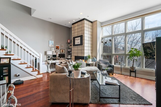 Foto del edificio - 1446 N Wood St
