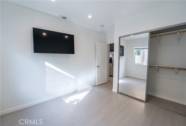 Building Photo - 10932 Oro Vista Ave