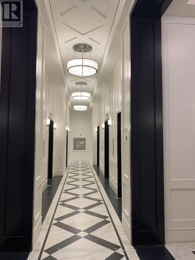 Photo du bâtiment - 955-2955 Bay St.