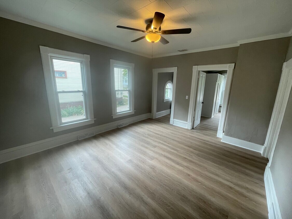 Foto principal - 916 Central St