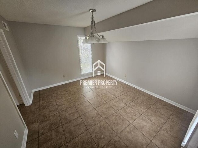 Building Photo - 6149 Raintree Dr