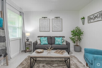 Interior Photo - River Oaks Apartments