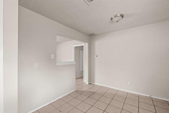 Building Photo - 294 Hardwicke Rd