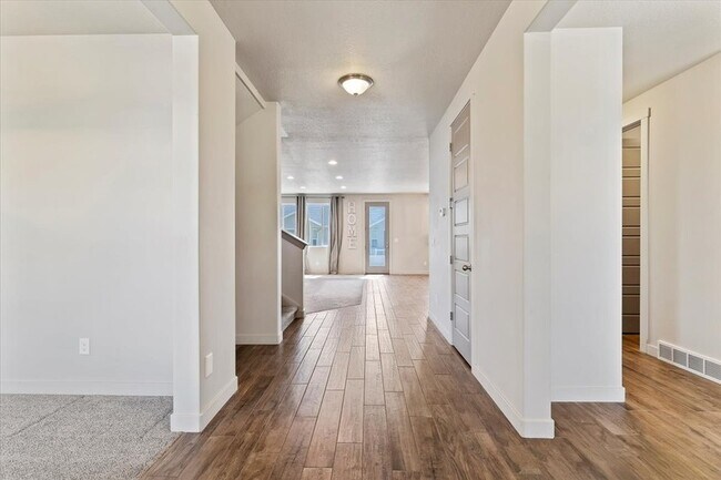 Foto del edificio - 1549 W 650 S