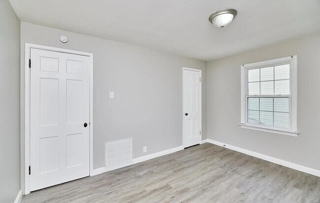 Foto del edificio - Adorable 3Bed/ 1  Bath with Garage and Patio