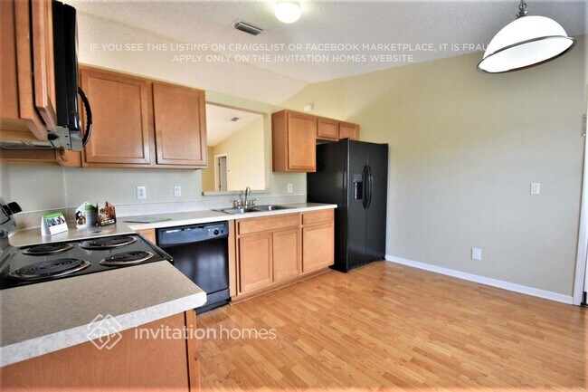 Building Photo - 1460 Casa Rd