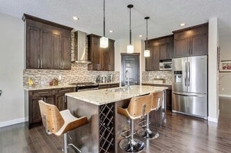 Building Photo - 111 Bayview St SW