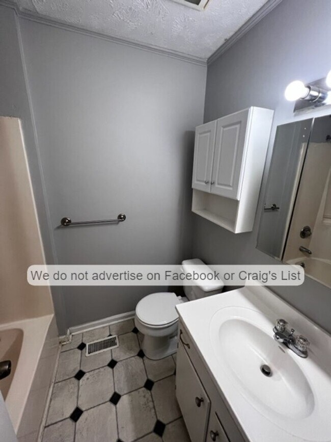 Building Photo - Rannock Duplex