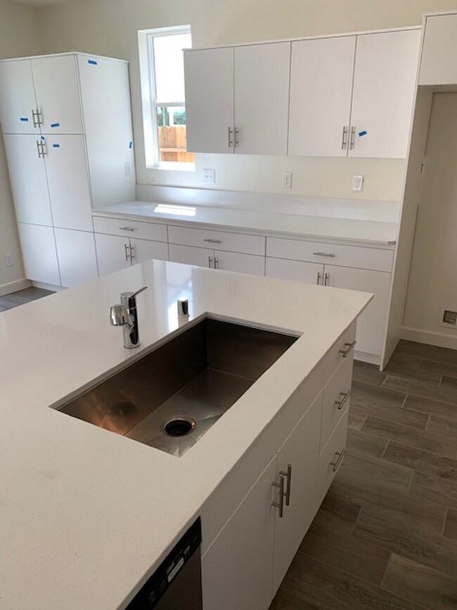 Foto del edificio - 3 Bed, 2.5 Bath Home in Prime Clovis Herit...