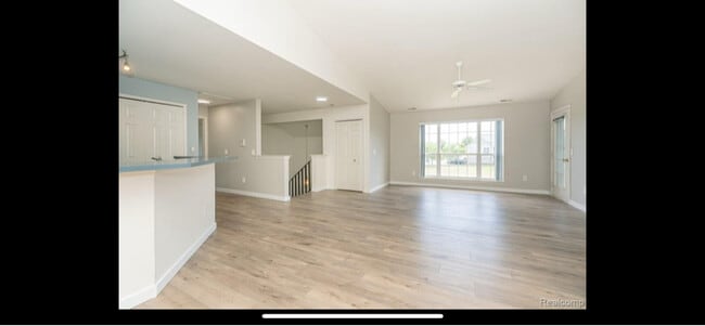 Building Photo - 51780 Adler Park Dr W
