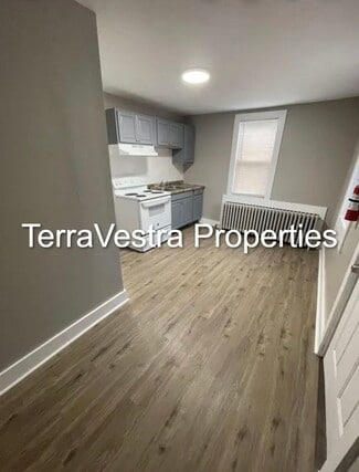 Building Photo - 220 E Broadway