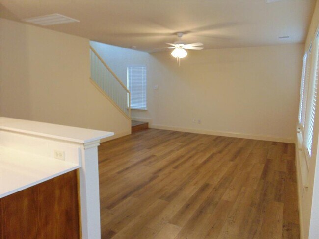 Foto del edificio - 11611 James B Connolly Ln
