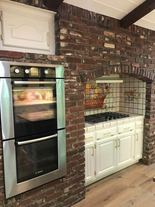 Foto del edificio - 4776 Galendo St