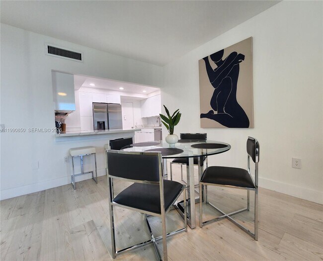 Foto del edificio - 3505 S Ocean Dr