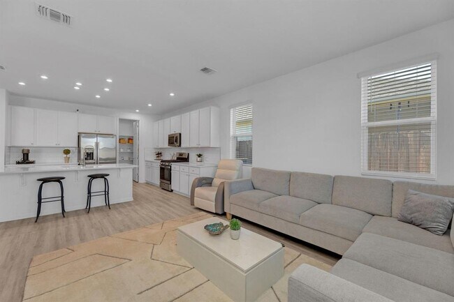 Foto del edificio - 20704 John Gill Dr