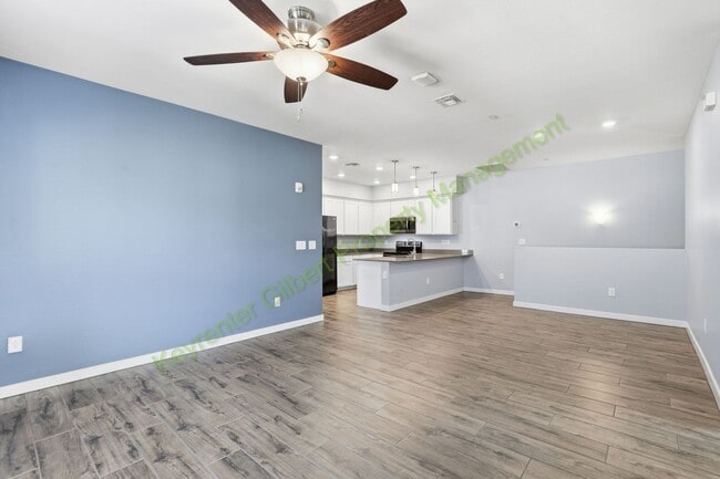 Building Photo - Modern Gilbert Lakeview Townhome in The Lakes at Annecy