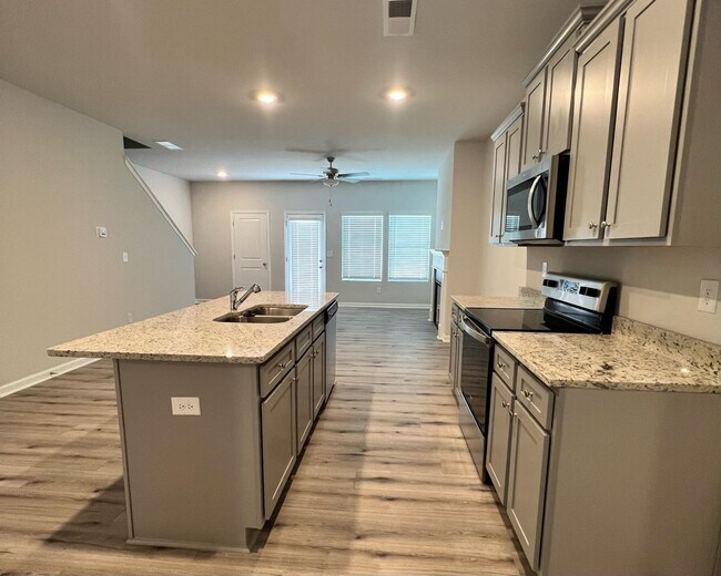 Building Photo - 4352 Shaffer Ct