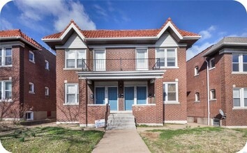 Building Photo - 4919-4921-4921 Lindenwood Ave