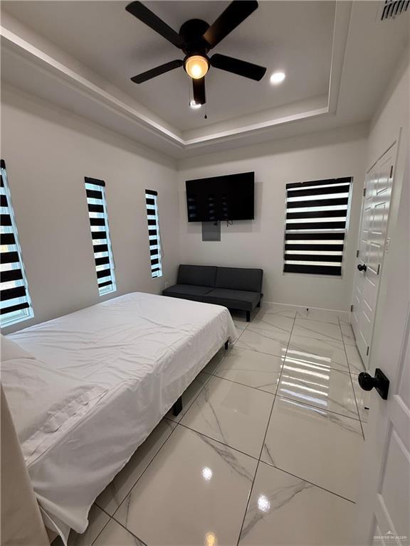 Building Photo - 9 B W St