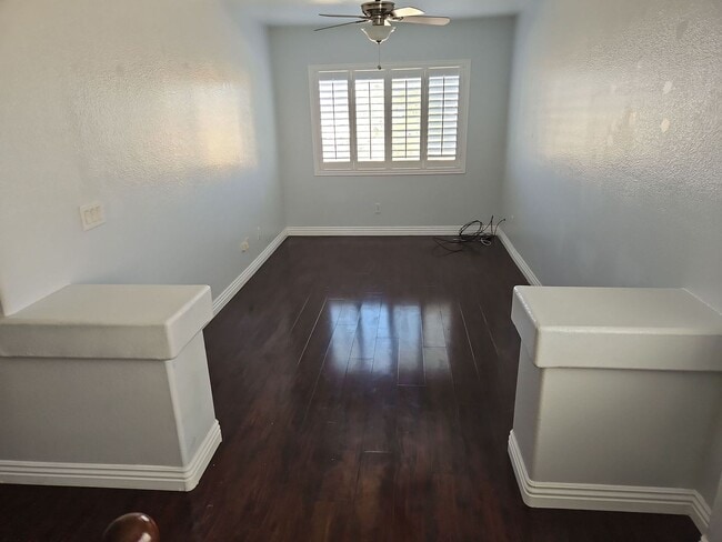 Foto del edificio - Beautiful 4 bedroom 2.5 bath !