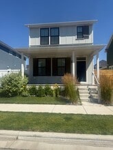 Building Photo - 6033 Farmstead Ave
