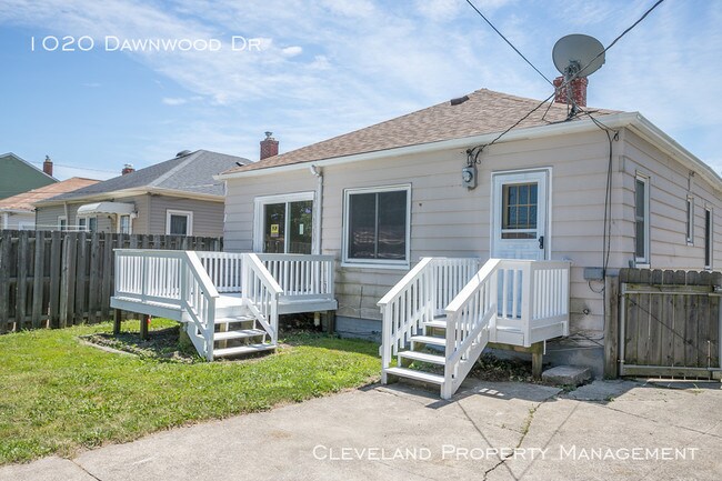 Building Photo - Newly Renovated Parma Ranch.