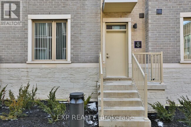 Building Photo - 10 Almond Blossom Mews