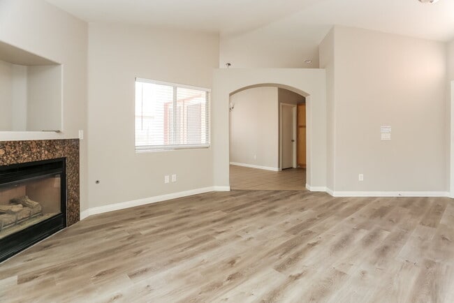 Foto del edificio - 504 Stonehurst Dr