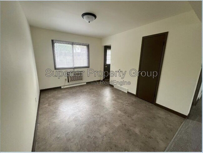 Foto del edificio - 536 Melody Ln
