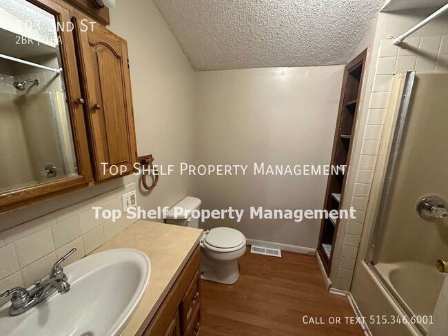 Building Photo - Valley Junction 2 bed 1 bath Home