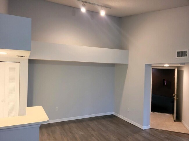 Foto del edificio - 4197 N Haverhill Rd