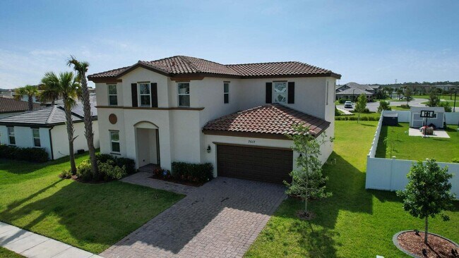 Building Photo - 7517 NW Farnsworth Cir