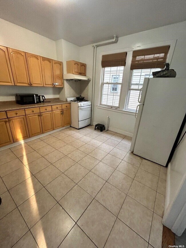 Foto del edificio - 23-56-56 125th St