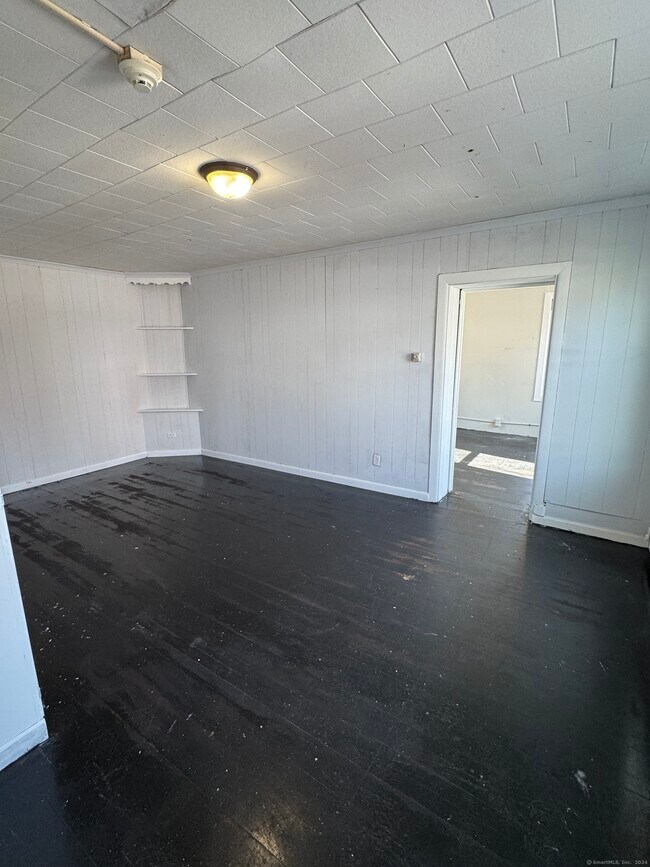 Building Photo - 105 Olivia St
