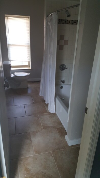 Foto principal - 605 Grace St