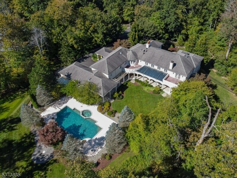 Primary Photo - 21 Stoningham Dr