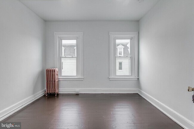 Building Photo - 400 Mitchell Ave