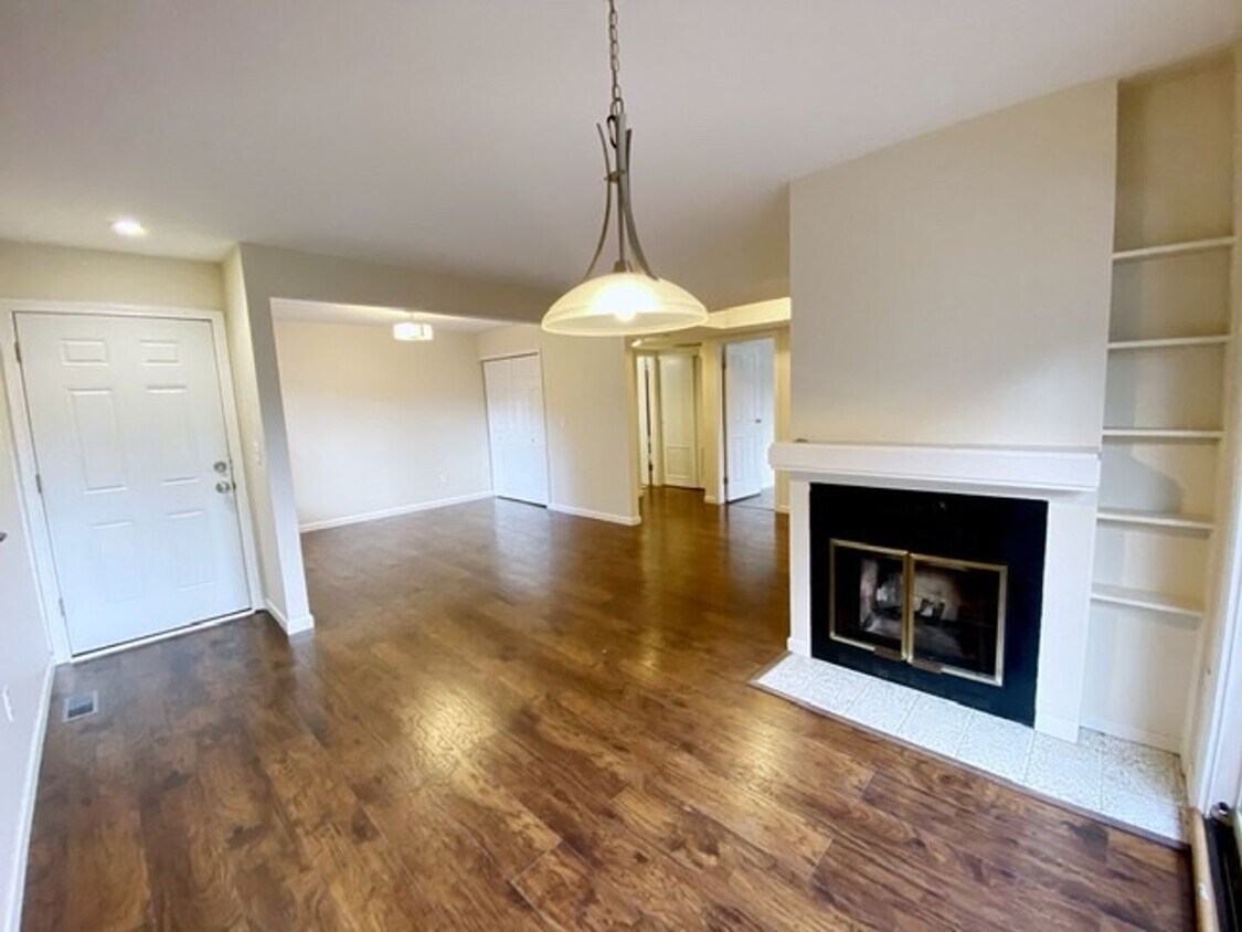 Foto principal - South Anchorage Condo with Balcony, Garage...