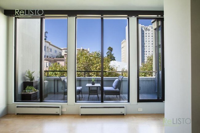 Building Photo - 2390 Hyde St