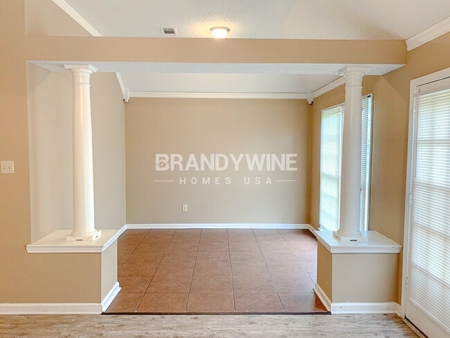 Building Photo - NEW Lower Rental Rate Leasing Special: Mar...
