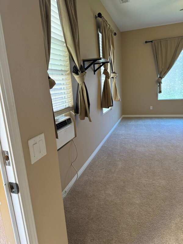 Foto del edificio - 1693 Barbour Ave