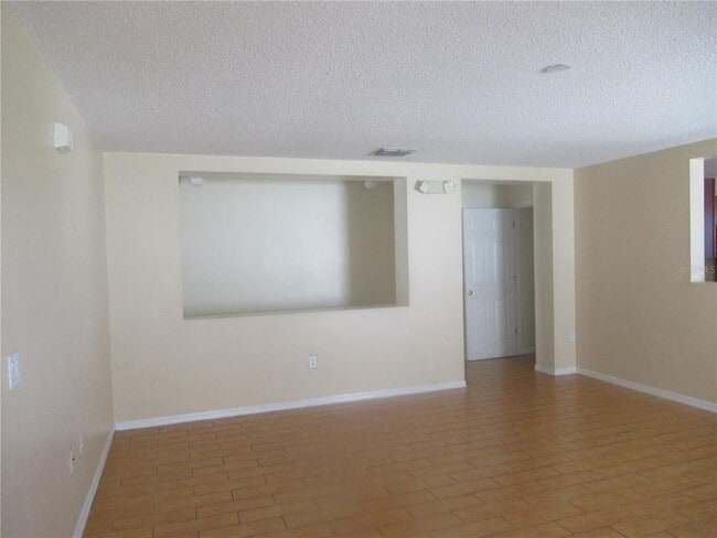 Building Photo - 249 Aster Dr