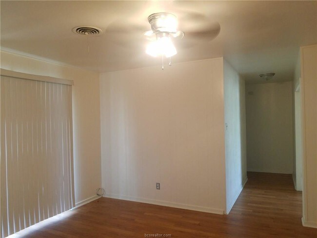 Building Photo - 4003 Aspen St