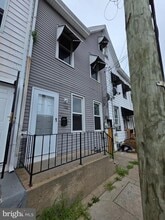 Building Photo - 166 Jersey St